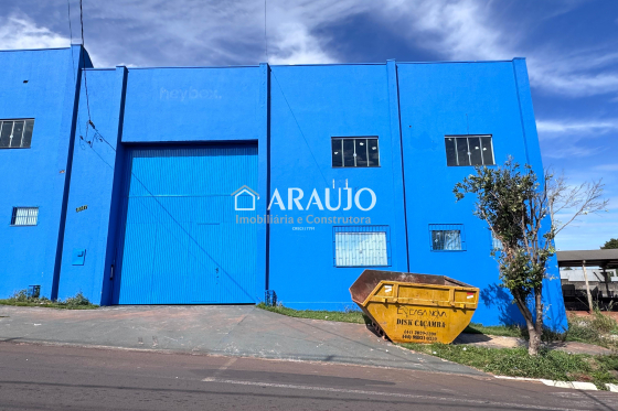 Salão Comercial para alugar - 750m² - Jardim Janina, Umuarama-PR