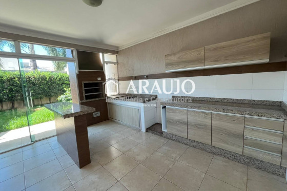 Sobrado à venda - 264m² - Zona II, Umuarama-PR
