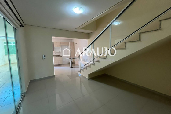 Sobrado à venda - 264m² - Zona II, Umuarama-PR