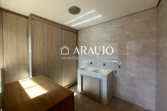 Sobrado à venda - 264m² - Zona II, Umuarama-PR