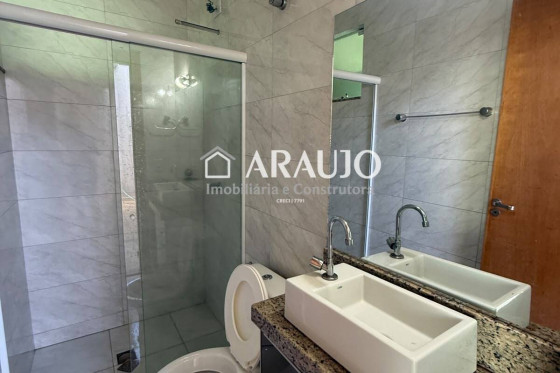 Sobrado à venda - 264m² - Zona II, Umuarama-PR