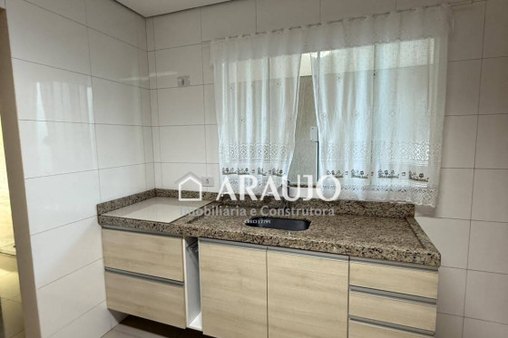 Sobrado à venda - 264m² - Zona II, Umuarama-PR