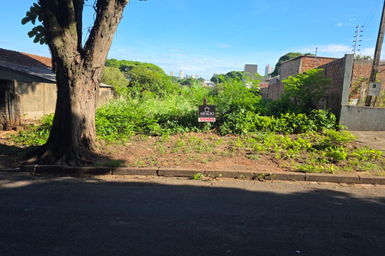 Terreno 360m Umuarama-PR 880