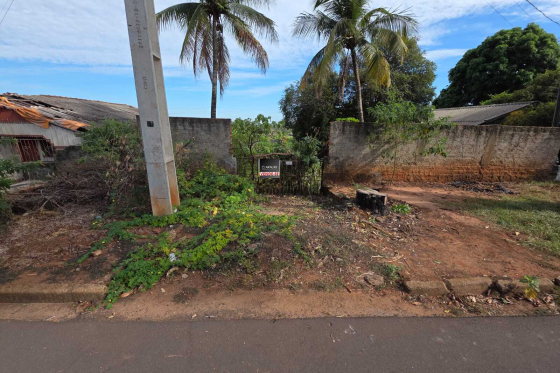 Terreno à venda - 547.08m² - PRAÇA TIRADENTES, Umuarama-PR