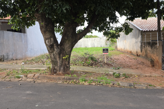 Terreno à venda - 250m² - Parque Bandeirantes, Umuarama-PR