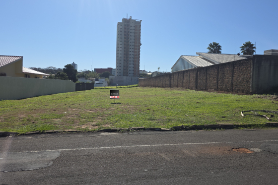 Terreno à venda - 1480m² - Umuarama-PR