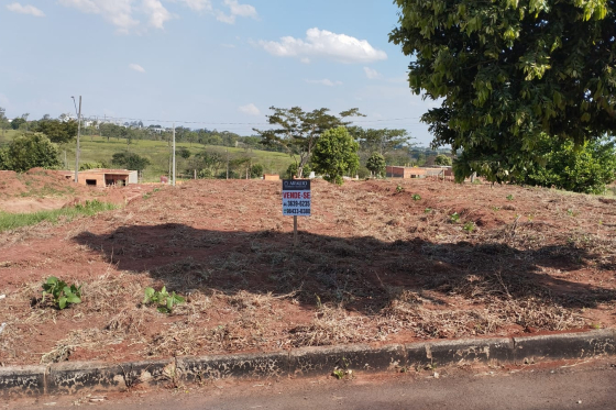 Terreno à venda - 126.10m² - Parque Residencial Viena II, Umuarama-PR
