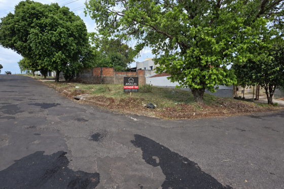 Terreno à venda - 220m² - Jardim Belvedere, Umuarama-PR