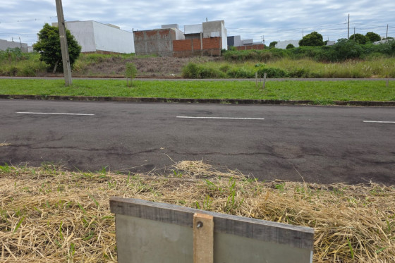 Terreno à venda - 245m² - Parque Metropolitano, Umuarama-PR